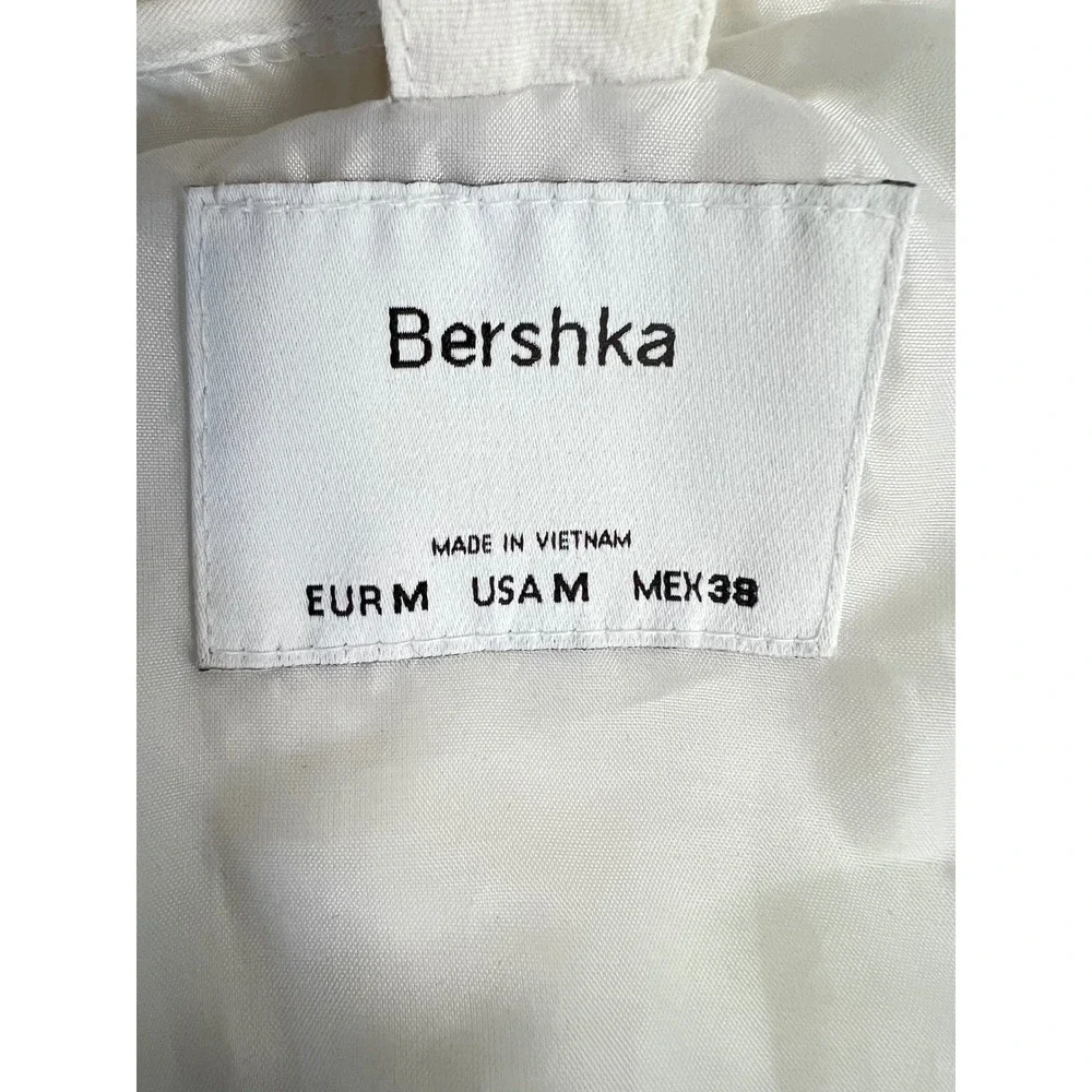 Bershka Loud Actions Techwear Jacket White Hooded Utility Windbreaker Size M